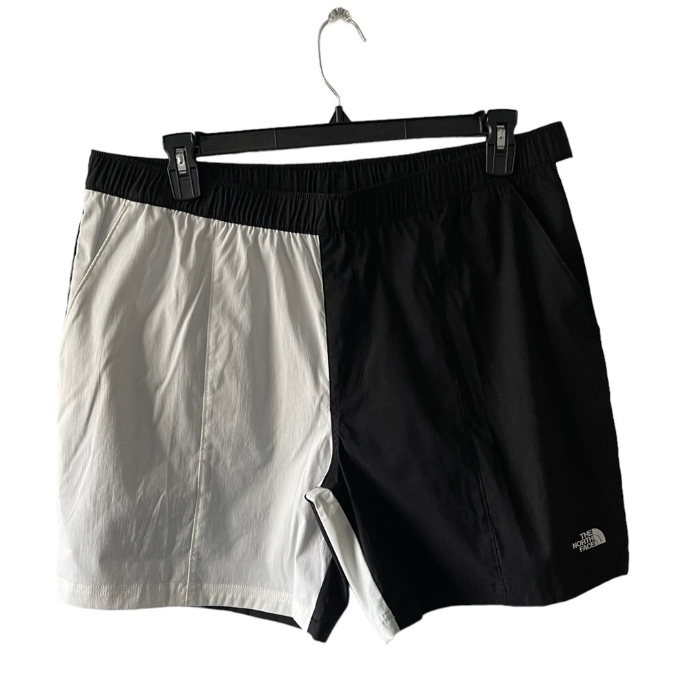 THE NORTH FACE Class V Pull White Black Shorts Mens Size XL